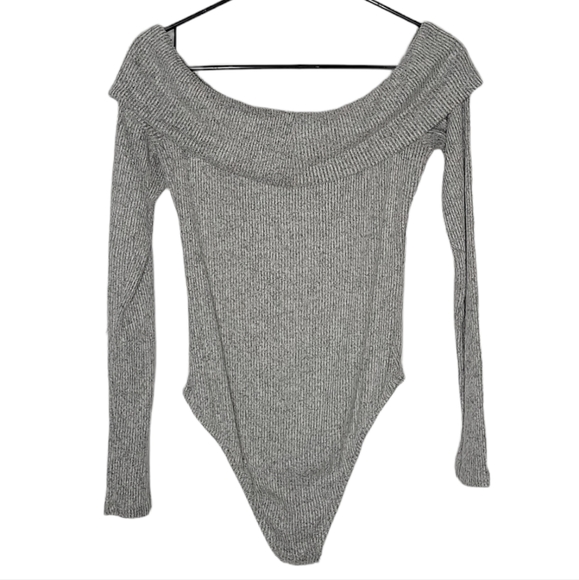 Out From Under Gray Ribbed Knit Long Sleeve Off the Shoulder Bodysuit - Picture 3 of 7